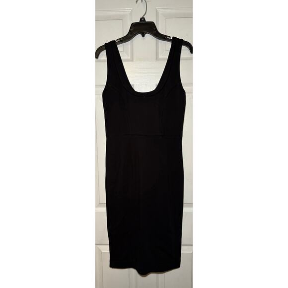 French Connection Dresses & Skirts - French Connection black sleeveless sheath‎ dress size 8